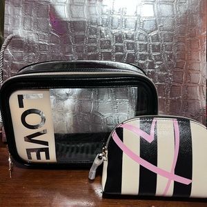 Victoria secrets make up bags brand new 🥰